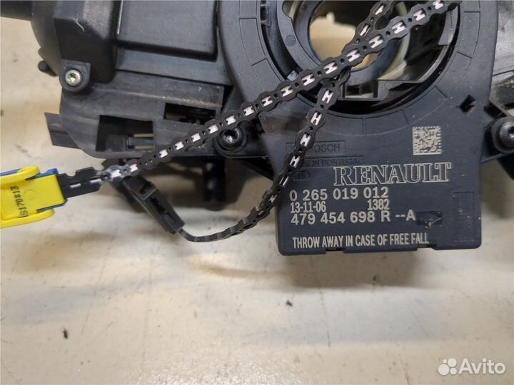 Переключатель поворотов и дворников Dacia Sandero