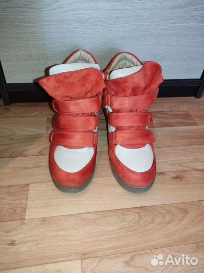 Сникерсы женские