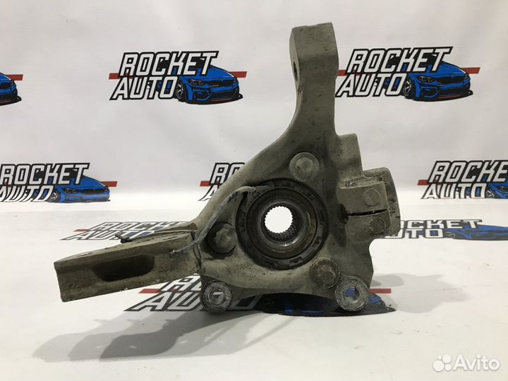 Кулак поворотный передний правый Opel Vectra C