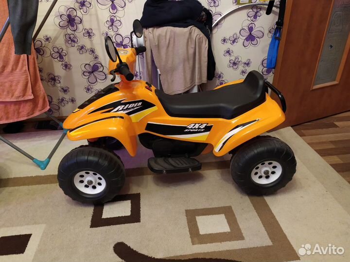 Квaдрoцикл Веасh Raсer ст-558