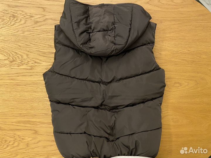 Жилетка женская с капюшоном