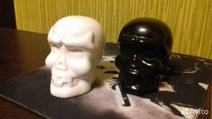 Набор солонка и перечница Черепа