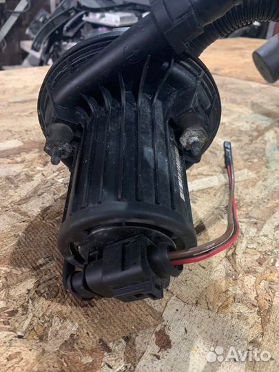 Насос вторичного воздуха Porsche Cayenne 955 3.2