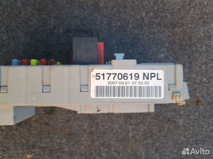 51770619 Блок предохранителей Fiat Doblo 51821413