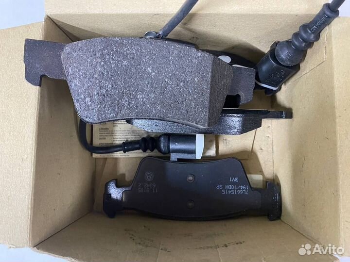 1 комплект тормозных накладок 7L6698451