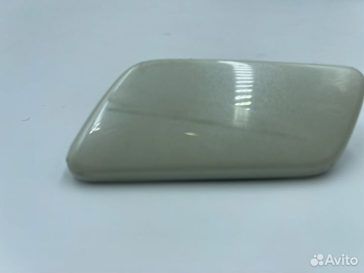 Крышка форсунки омывателя фар LC 200 левая 12-15