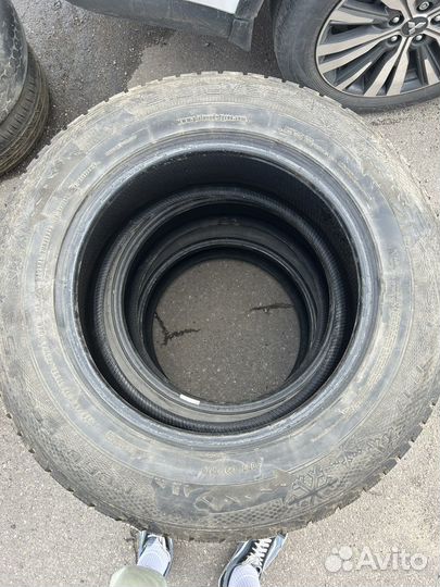 Dunlop SP Winter Ice 01 235/65 R17