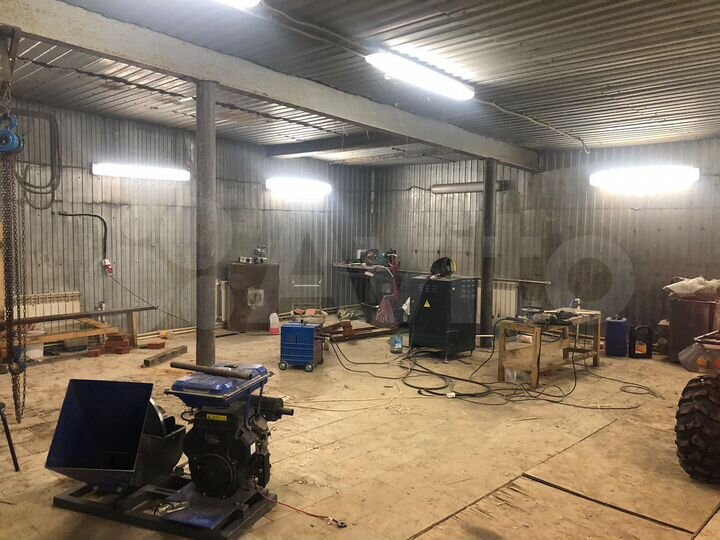 Гараж, > 30 м²