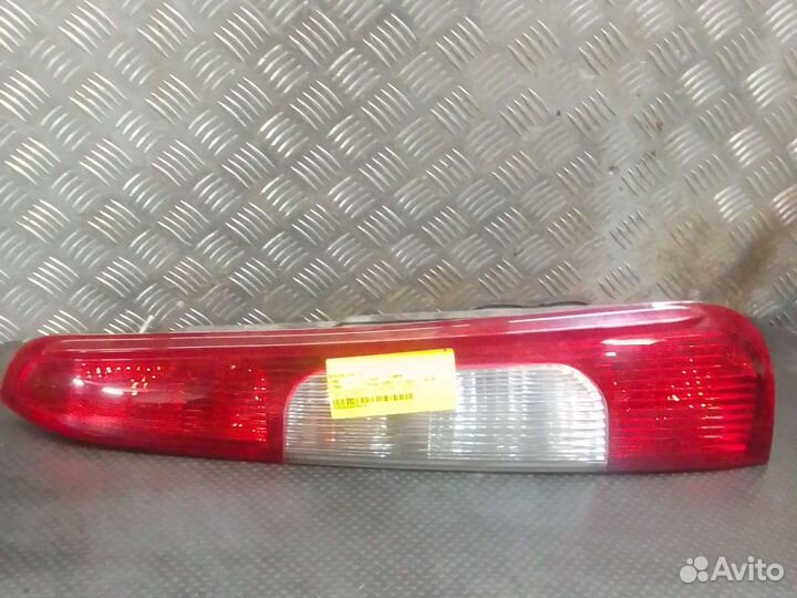 Фонарь задний правый Ford C-Max дорест