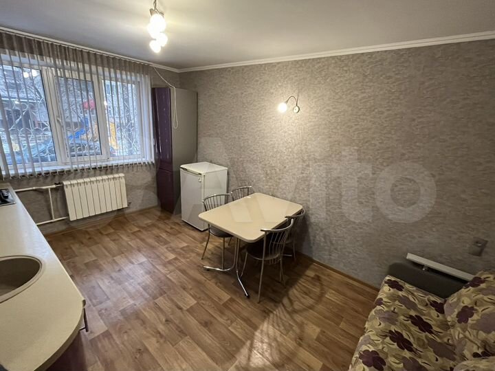 2-к. квартира, 65 м², 1/5 эт.