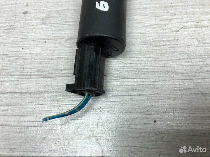 Насос омывателя Toyota Corolla хэтчбек 3ZZ-FE 2004