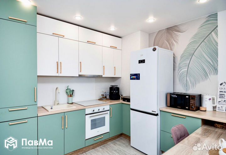 Кухонные гарнитуры в пластике