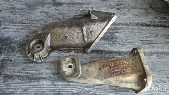 Кронштейны опоры двигателя BMW X5 E53