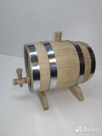 Дубовая бочка 15л. с краном