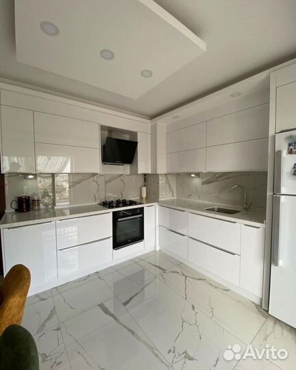 Кухня угловая на заказ с установкой