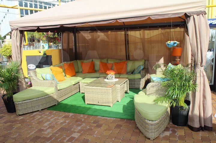 Дом 300 м² на участке 4 сот.