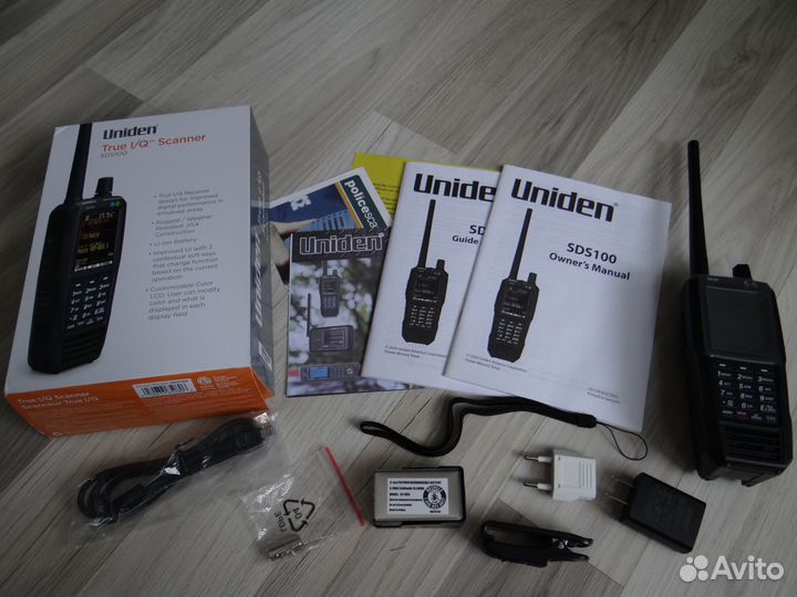 Сканирующий приемник Uniden sdsioo