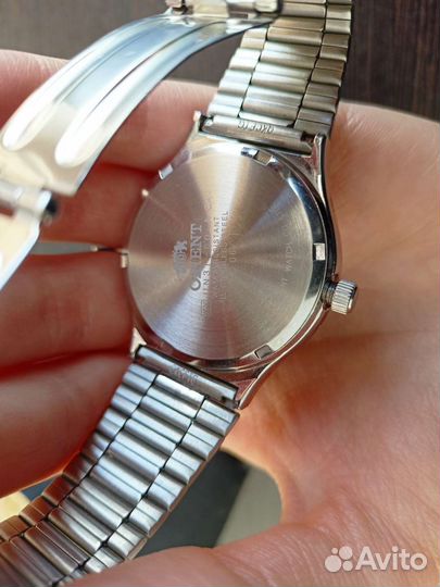 Часы orient кварцевые