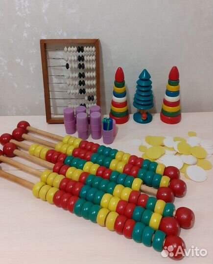 Пирамидки счёты монеты детские игрушки СССР
