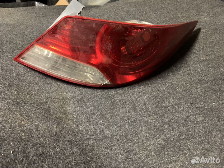 Фонарь правый трещина Hyundai Solaris до 2014г
