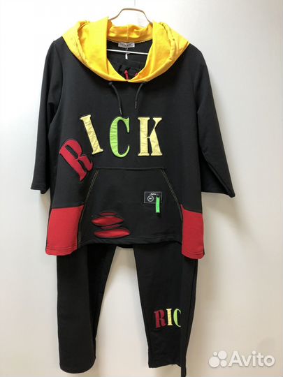 Спортивный костюм женский