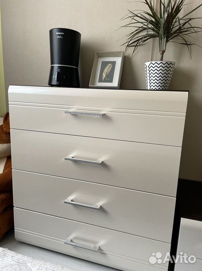 Спальный гарнитур