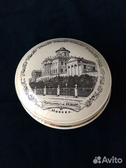 Шкатулка фарфоровая зик СССР