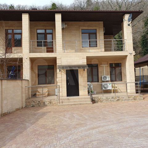 Дом 135,6 м² на участке 8 сот.