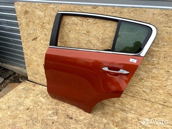 Задняя левая дверь в сборе Киа Спортейдж 4