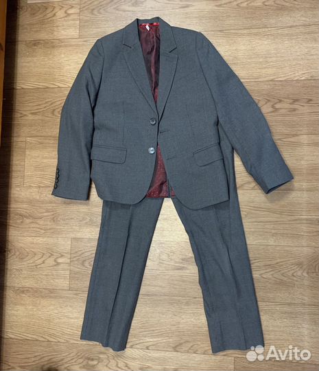 Костюм школьный для мальчика 128 и 134