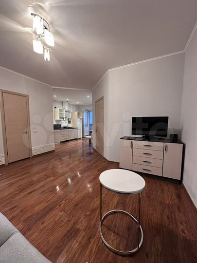 2-к. квартира, 50 м², 8/10 эт.