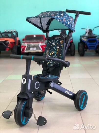 Трехколесный велосипед с ручкой Pituso