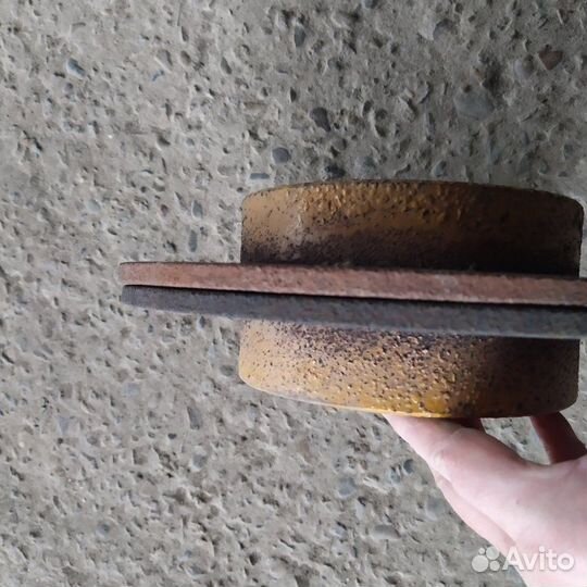 Диск тормозной задний Nissan Maxima 32 седан 3