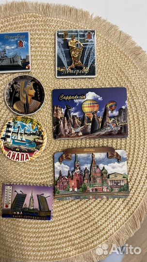 Магниты на холодильник из разных стран и городов