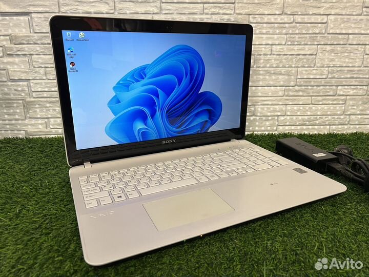Ноутбук Sony vaio svf152c29v