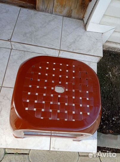 Табурет пластиковый