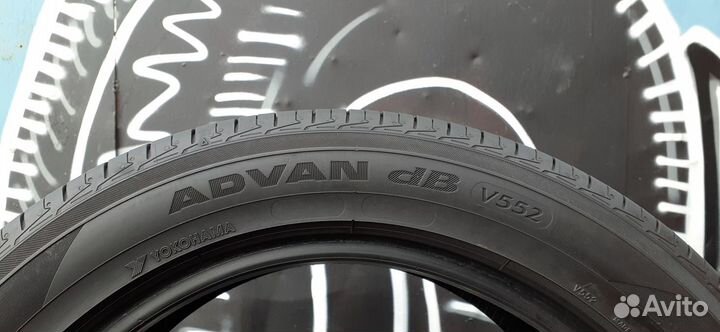 Yokohama Advan dB V552 245/45 R17