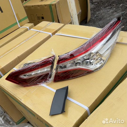 Задние фонари Toyota camry 70