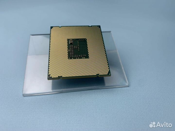 Процессор Intel Xeon E5-2640v3