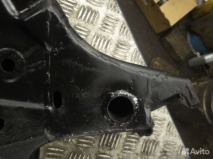 Подрамник Митсубиси аутлендер xl 3.0