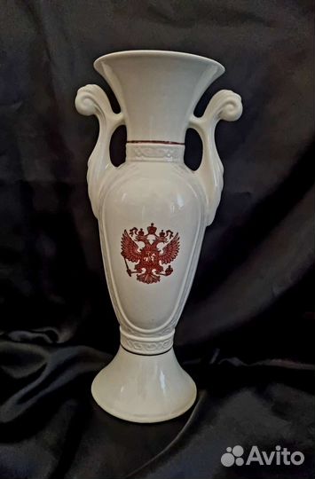 Антикварная фарфоровая ваза