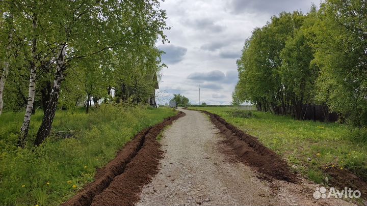 Копка траншей, траншеекопатель, бара