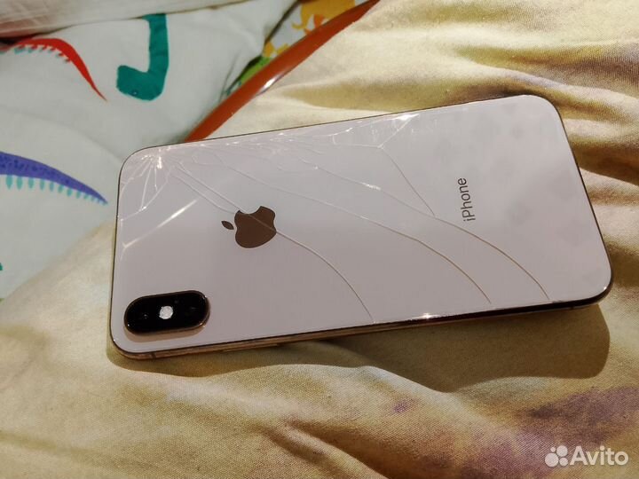 iPhone Xs, 64 ГБ