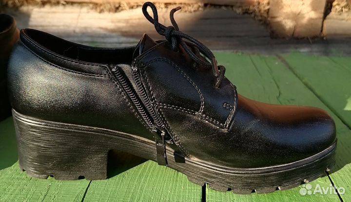 Туфли женские 39 размер черные