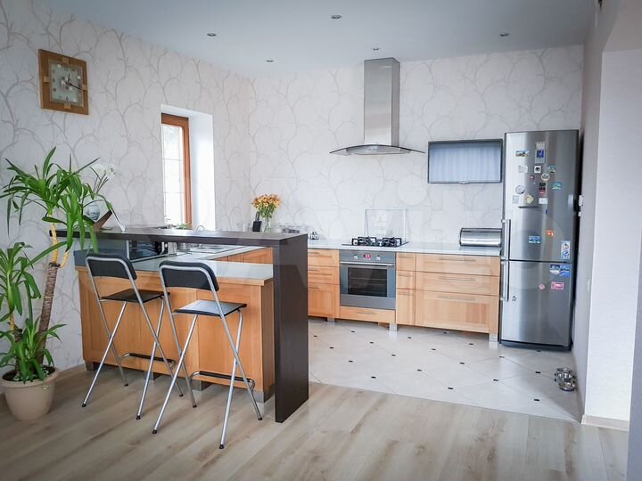 Коттедж 350 м² на участке 30 сот.