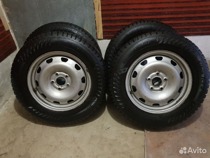 Matador MP 30 Sibir Ice 2 SUV 215/65 R16 102T
