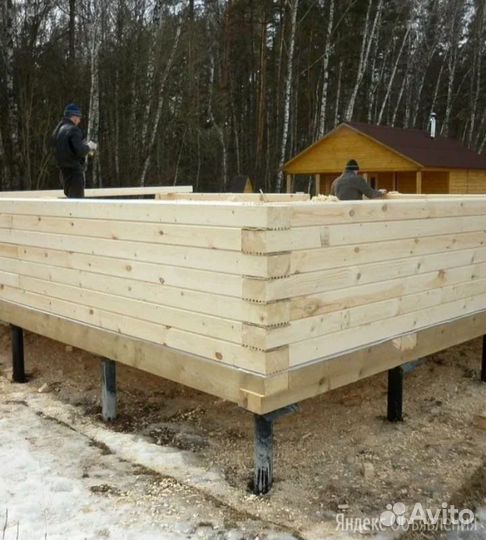 Бригада строителей