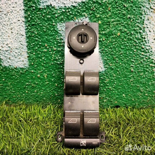 Блок управления стеклоподъёмниками П.Л Ford Focus2