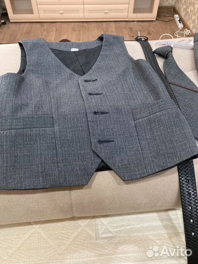 Брюки серые, жилет 122 и 140см