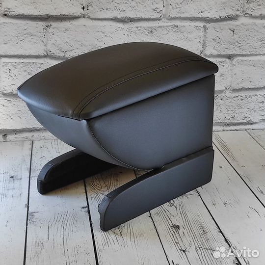 Подлокотник Audi A4 B6 (2000 - 2009 )